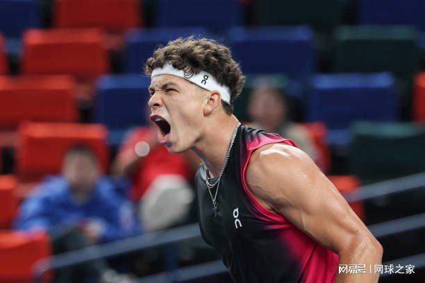 她在赛后社 她在赛后社