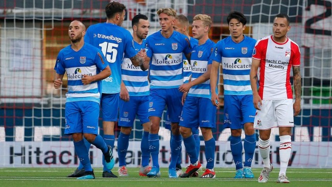 在乒乓球双 在乒乓球双